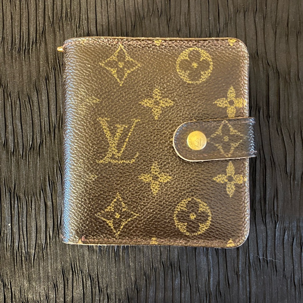 Louis Vuitton Brown and Tan Monogram Wallet